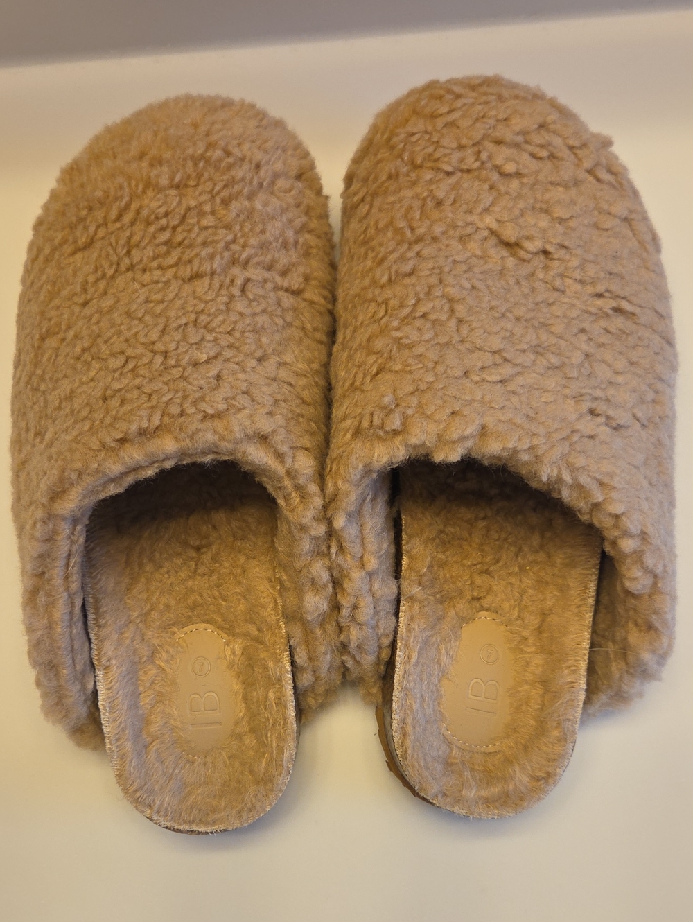IB Cozy Faux-Shearling Slide Slippers - Tan/ New Size 7